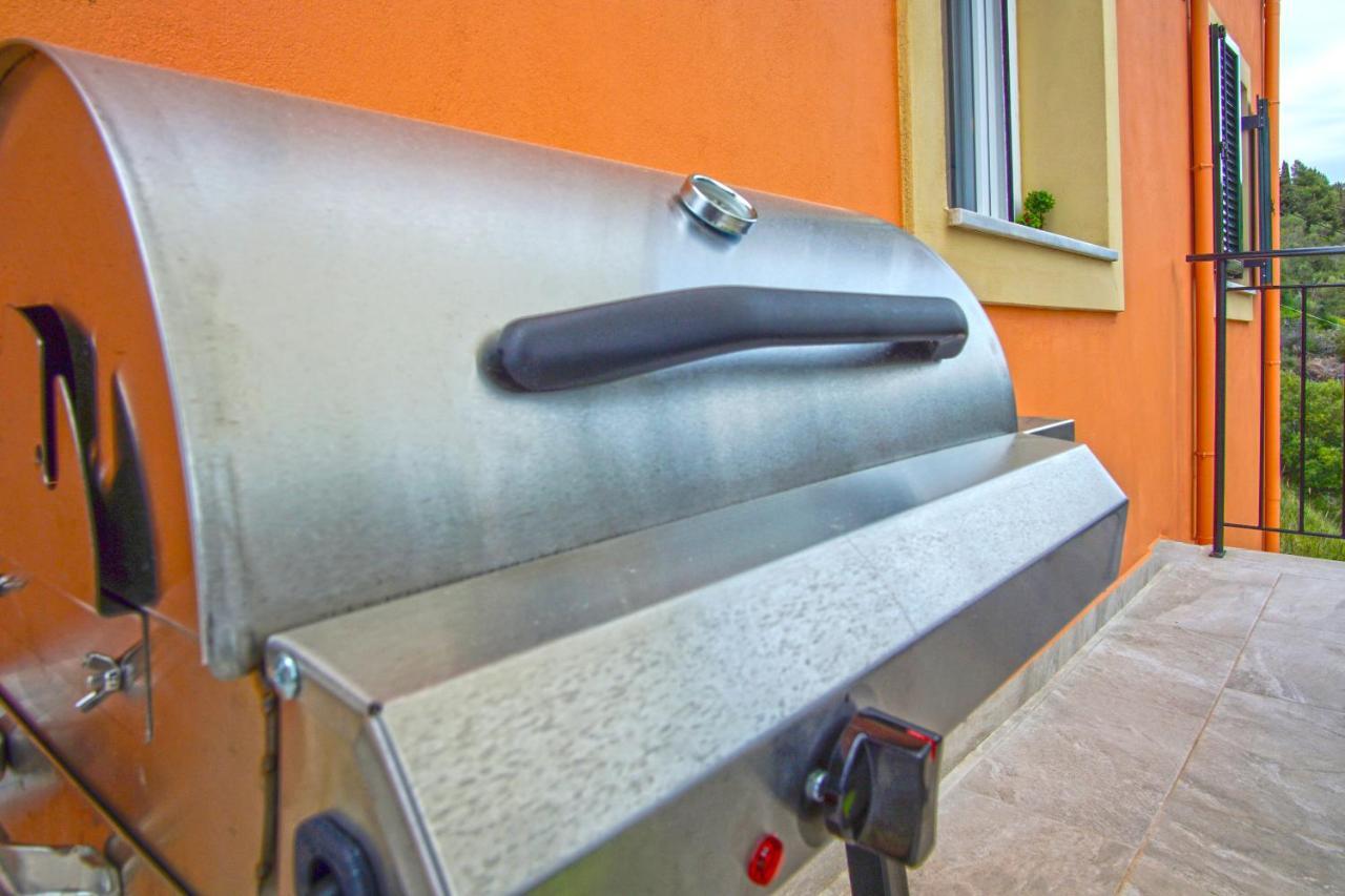 Sweet Apricot Apartment Pelekas Exterior photo